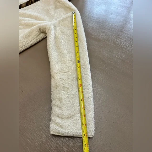 Altar’d State Reversible Faux Fur Hooded Jacket Small Leopard Print Cream Cozy - Picture 9 of 15